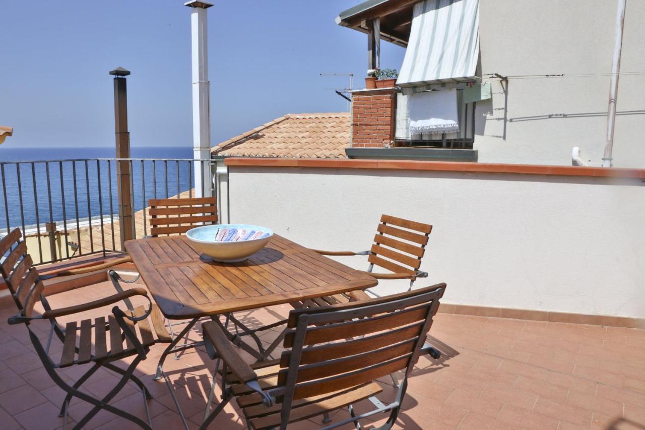 Terrazza Lucilla Apartment Чефалу Екстериор снимка